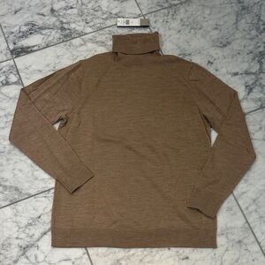 NWT Banana Republic Women’s Tan Turtleneck Sweater petite large